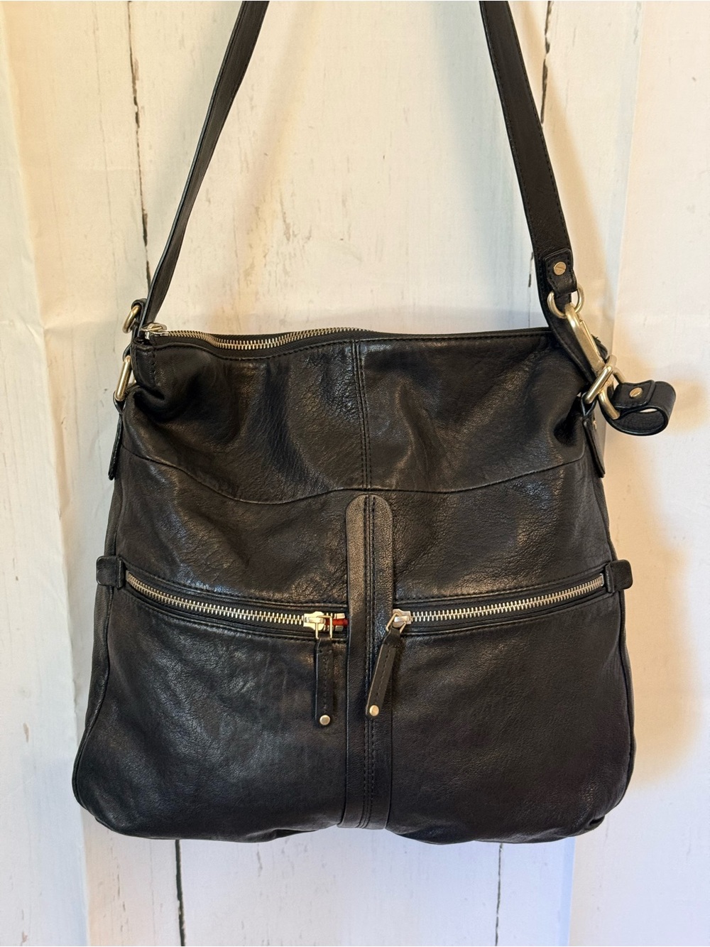EUC: Black Leather Banana Republic Shoulder Bag
